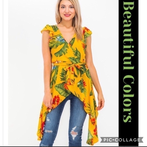 Blu Trends Tops - HP!! 🎉🎉🎉Golden Floral Top w/Shark Bite Sides